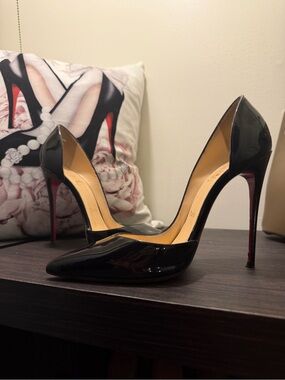 Iriza 120mm RARE

Christian Louboutin Black